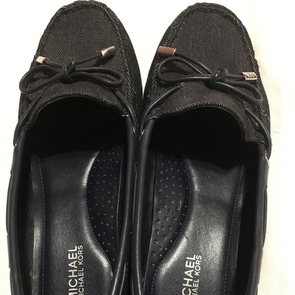Michael Kors Dark Blue Denim Moccasins - Picture 2 of 8